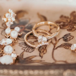 shutterstock_2462878497