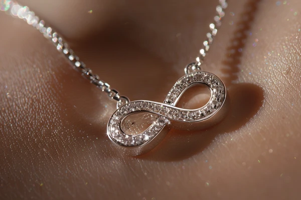 Zlatnictv&iacute; Horn&iacute;čkov&aacute;_p&eacute;če o &scaron;perky